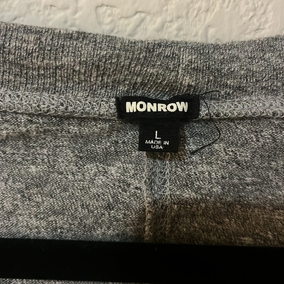 Monrow Textured Tri-Blend Fitted Long Sleeve Crew - Picture 2 of 2